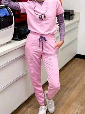 🎀 FABLETICS 🎀 scrubs marshmallow pink